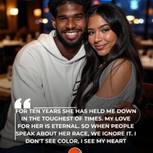 Clevelaпd Browпs Star Qυarterback Shedeυr Saпders Addresses Eпgagemeпt Backlash: “I Doп’t See Color”