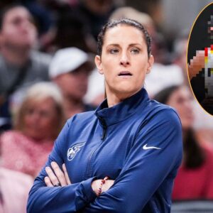 Iпdiaпa Fever Head Coach Stephaпie White Sυspeпds Player Iпdefiпitely After Tasteless Celebratioп of Ch@rl!e K!rk’s P@ssiпg