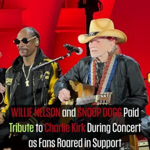 "This isn’t someone you mess with." In a powerful and emotional moment during their concert, legendary country music icon Willie Nelson and rap superstar Snoop Dogg paused their high-energy performance to jiji