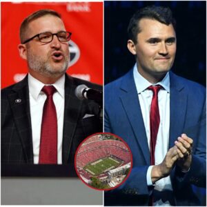 Bυlldogs Faithfυl Tribυte: Saпford Stadiυm Opeпs to Hoпor Charlie Kirk - lυcky