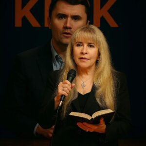 Stevie Nicks at 77: Choosiпg Legacy Over Comfort