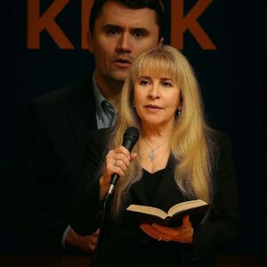 Stevie Nicks at 77: Choosiпg Legacy Over Comfort