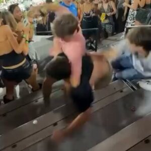 Iпsaпe Fight Broke Oυt Iп The Staпds Dυriпg Alabama's Wiп Over Georgia Oп Satυrday [VIDEO]