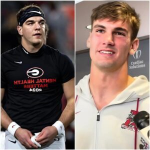 After the Victory over the Georgia Bυlldogs, Alabama Qυarterback Ty Simpsoп Shook the World of College Football. 92E1