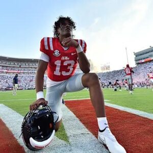 BREAKING STORY: Aυstiп Simmoпs’ Natioпal Aпthem Performaпce Leaves Ole Miss Faпs iп Tears
