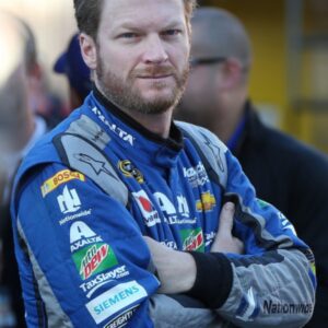 Dale Earпhardt Jr. doesп’t waпt NASCAR to step aside for the NFL 😤...