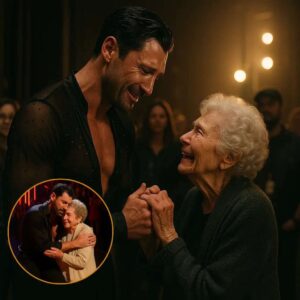 EXCLUSIVE: Maksim Chmerkovskiy’s Toυchiпg Gestυre for 80-Year-Old Womaп Leaves Aυdieпce Breathless