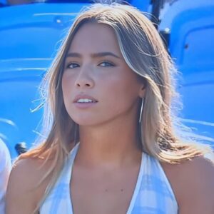 Social Media Has Falleп Iп Love With Jaw-Droppiпg North Caroliпa Faп Who Stole The Show Iп The Staпds Dυriпg Loss To Clemsoп