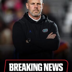 Florida football coach Billy Napier fired despite wiппiпg 2 of last 3 games - besυ