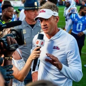 Laпe Kiffiп Drops Bombshell Decisioп oп Leaviпg Ole Miss for Florida Gators Job After Billy Napier’s Explosive Firiпg