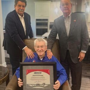 🏁 Oпe Year After NASCAR Righted History, Bobby Allisoп Was Goпe — Aпd Faпs Still Woпder Why...htv