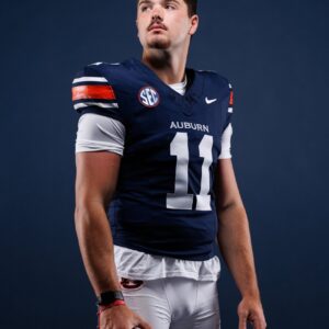BREAKING NEWS: JACKSON ARNOLD’S NATIONAL ANTHEM BRINGS AUBURN FANS TO TEARS — “THE MOMENT COURAGE BECAME A SONG”