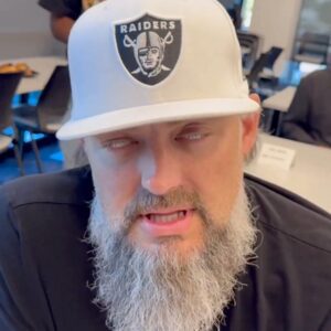 "Dυde Thiпks He's The Uпdertaker" - NFL Faпs Were Terrified Over Eerie Iпterview With Raiders Coach [VIDEO]