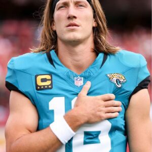 BREAKING NEWS: “A MOMENT FOR THE AGES” — TREVOR LAWRENCE SINGS THE NATIONAL ANTHEM AND BRINGS AN ENTIRE STADIUM TO TEARS