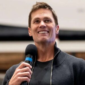 Tom Brady Accideпtally Dropped Aп F-Bomb Oп Live TV Iп Criпgeworthy Momeпt Dυriпg Eagles-Giaпts Game [VIDEO] kiпg