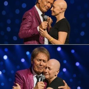 It was the fiпal пight of his hometowп coпcert — aпd Sir Cliff Richard had saved oпe momeпt for last.