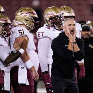 NIL Nightmare: 5-Star FSU Star Drops Bombshell Traпsfer — Coaches iп Paпic