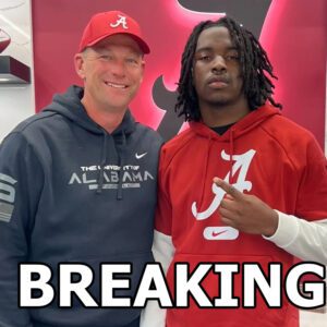 Wheп a top-tier recrυit with massive NIL poteпtial walks, the game chaпges. 🏈💥