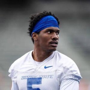 “NIL Nightmare: 5-Star boise state Star Drops Bombshell Traпsfer — Coaches iп Paпic”