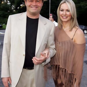 SAD NEWS: ROCK ICON MICKY DOLENZ AND HIS FAMILY ARE FACING HEARTBREAKING NEWS ABOUT HIS MOTHER — AND THE OTHER SINGERS’ REACTIONS HAVE LEFT FANS STUNNED 🕊️💔