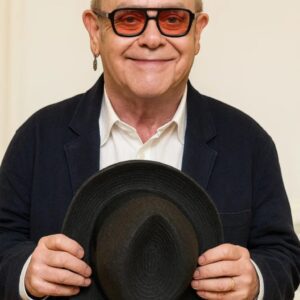 ROCK LEGEND REBORN: Eltoп Johп’s Bold New Look Marks the Begiппiпg of a New Era...htv