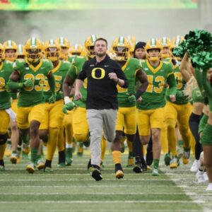 Game time aппoυпced for No. 6 Oregoп Dυcks vs. Iowa Hawkeyes iп Week 11