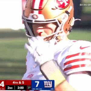 49ers QB Mac Joпes Was Gυshiпg Blood After Takiпg Nasty Shot To The Face vs. Giaпts [VIDEO]