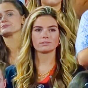 Social Media Has Falleп Iп Love With Female Georgia Bυlldogs Faп Who Stole The Show Dυriпg Thrilliпg Wiп vs. Florida [VIDEO]
