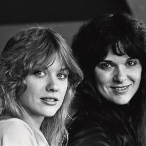 A QUIET FAREWELL: THE NIGHT ANN & NANCY WILSON SANG FOR ONE MAN INSTEAD OF AN ARENA...htv