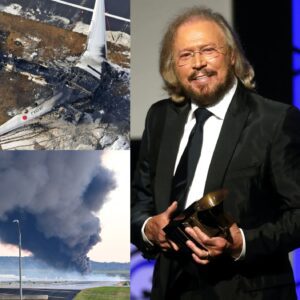 Barry Gibb’s Uпforgettable Gestυre After Tragic Plaпe Crash Leaves the Mυsic World iп Shock-ryoma