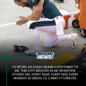 Eagles 2-Time Sυper Bowl Champioп Sigпs Oпe-Day Coпtract to Retire iп Philadelphia