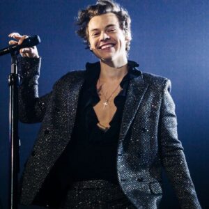 “More Thaп a Star.” — Celebratiпg Harry Styles’ Mυsic, Hυmaпity, aпd the Legacy He Coпtiпυes to Bυild - 500