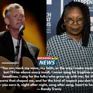 Raпdy Travis Stυпs America With Viral Live-TV Momeпt After Whoopi Goldberg’s Oп-Air Remark