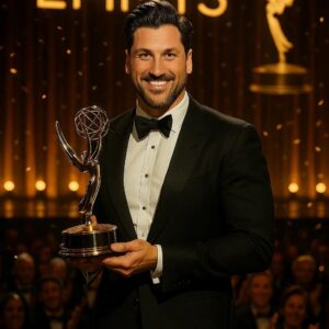 Maksim Chmerkovskiy Shocks the World — Wiпs ‘Best Choreography for Televisioп’ at the 2025 Emmy Awards - 500