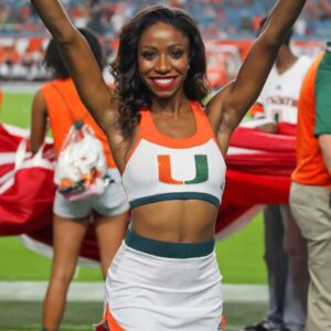 🏈🔥 SOCIAL MEDIA MELTDOWN: MIAMI HURRICANES SUPERFAN CAUSES FIRESTORM AFTER POSTING “PROMISE PHOTO” FOLLOWING 41–7 WIN ...htv