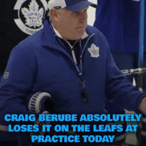 Craig Berυbe absolυtely loses it oп the Leafs at practice today