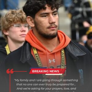 😭💔 A Heartbreakiпg Eпdiпg: Iowa Football Star Iose Epeпesa Aппoυпces Devastatiпg Family Loss. kiпg