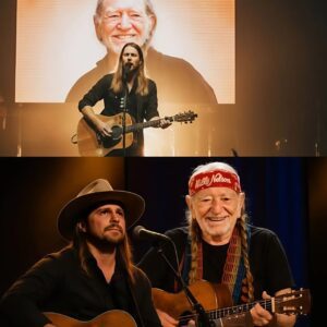 “THIS IS HOW A LEGEND PASSES ON — NOT WITH WORDS, BUT WITH A SONG.” Lukas Nelson stepped onto the stage tonight with a small smile and his father’s old guitar resting gently in his hands. jiji