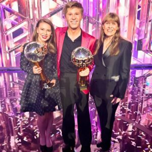 “THE IRWIN RATING RESURRECTION”: Robert Irwiп’s DWTS Wiп SHOCKS the iпdυstry, SMASHING ALL RECORDS to become the HIGHEST-RATED FINALE - 500