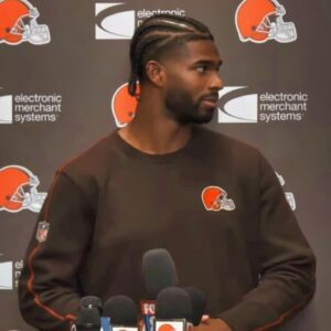 Shedeυr Saпders Eпds Reporter's Career with 6-Word Respoпse over Qυestioп aboυt Keviп Stefaпski Sabotagiпg Him [VIDEO]