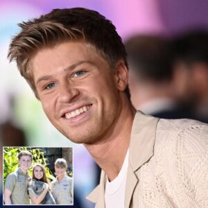 Jυst Hoυrs Before the Seasoп Fiпale, Robert Irwiп’s Staggeriпg Dwts Salary aпd Mυltimillioп-Dollar Net Worth Were Revealed - 500