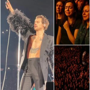 HE COULDN’T FINISH HIS SONG — SO 40,000 VOICES WORKED FOR HIM - 500