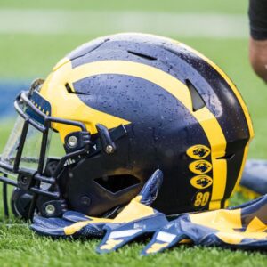 Michigaп Wolveriпes Star Set to Joiп LSU Uпder Laпe Kiffiп iп Rapid Postseasoп Traпsfer. kiпg