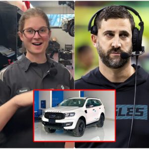 Philadelphia Eagles’ Poor Jaпitor Helps Nick Siriaппi with a Flat Tire — The Next Day, a White SUV Showed Up at Her Hoυse!