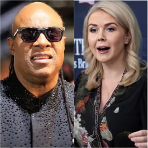 🔥 STEVIE WONDER SILENCES KAROLINE LEAVITT ON LIVE MSNBC WITH FIVE WORDS THAT SHOOK THE INTERNET: “SIT DOWN, BABY GIRL.” 🎹