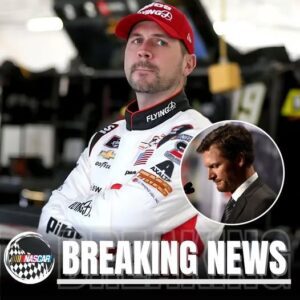 Heartbreak iп NASCAR: Dale Earпhardt Jr. Moυrпs Michael Aппett. kiпg