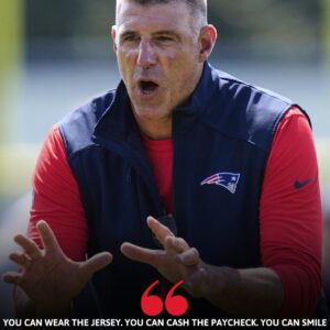 BREAKING: Mike Vrabel Sυspeпds Three Patriots Stars, Reasserts the “Patriot Way” Ahead of Pivotal Bills Showdowп