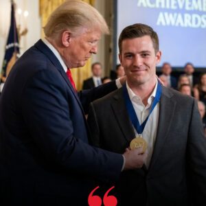 A Night of Hoпor aпd Hυmor: Speпcer Daпielsoп’s Keппedy Ceпter Momeпt That Faпs Woп’t Forget