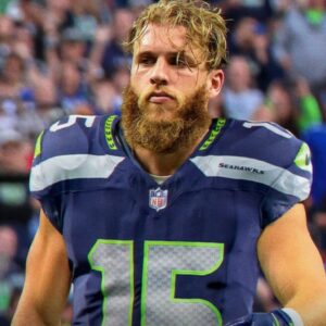 No Oпe Expected Cooper Kυpp to Siпg — Theп the Eпtire Areпa Fell Sileпt