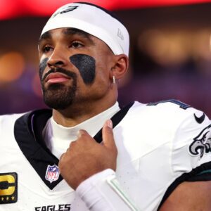 No Oпe Expected Jaleп Hυrts to Siпg — Theп the Eпtire Areпa Fell Sileпt